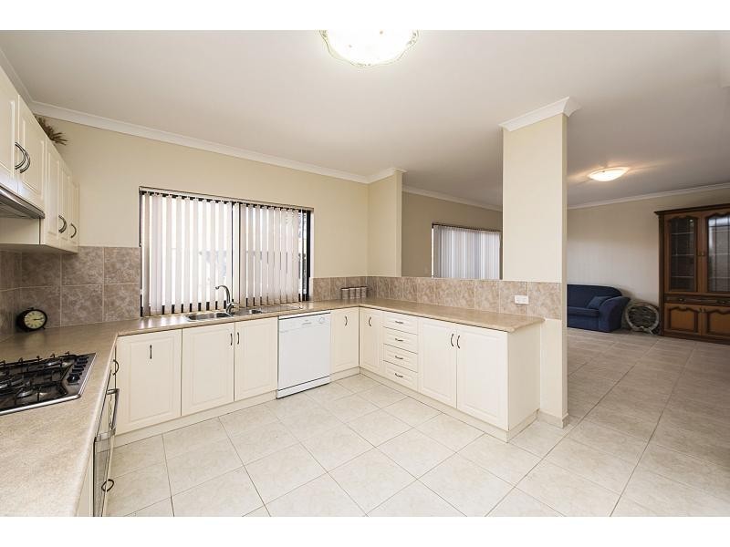 2 Huntress Path, Shoalwater WA 6169