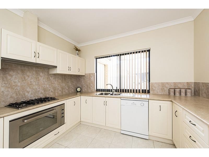 2 Huntress Path, Shoalwater WA 6169