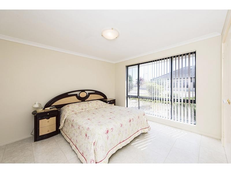 2 Huntress Path, Shoalwater WA 6169