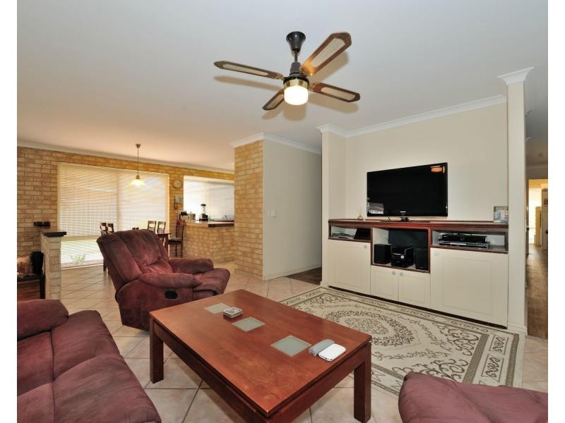 2 Arunta Place, Rockingham WA 6168