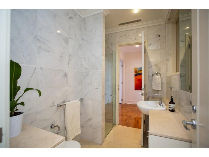 L102/171-173 Mounts Bay Road, Perth WA 6000