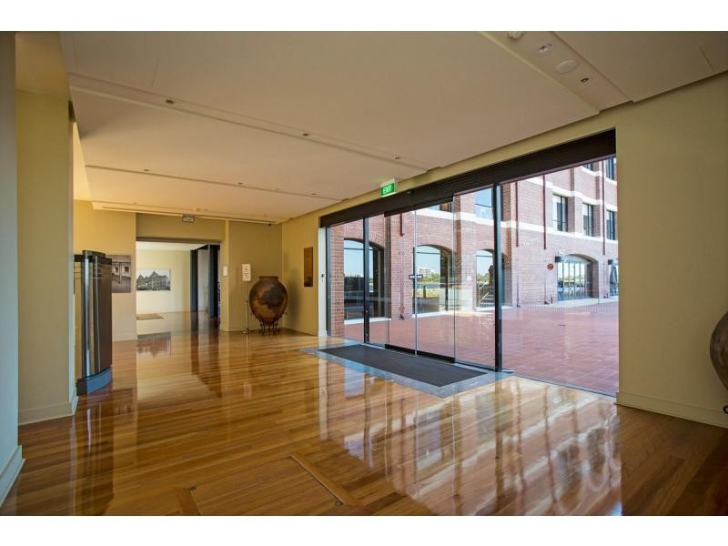 L102/171-173 Mounts Bay Road, Perth WA 6000