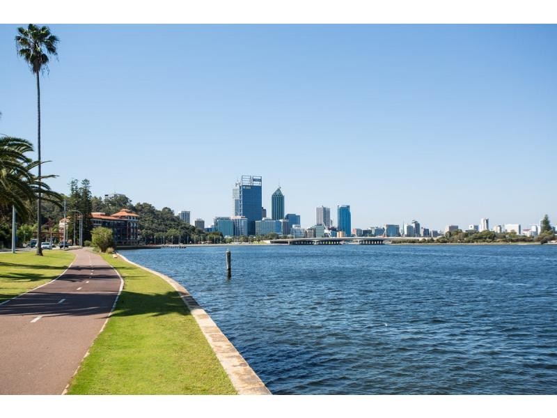 L102/171-173 Mounts Bay Road, Perth WA 6000