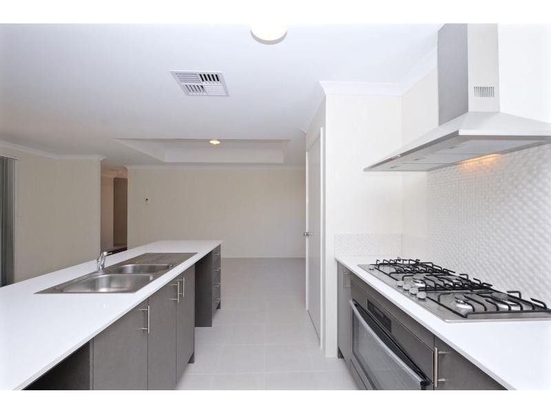 8 Selina View, Baldivis WA 6171