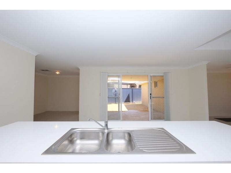 8 Selina View, Baldivis WA 6171