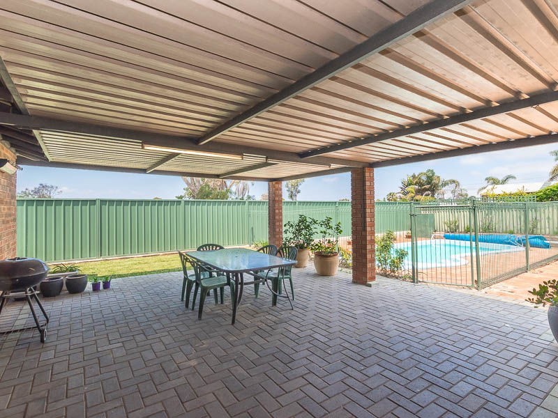 2 Cormorant Way, Yangebup WA 6164