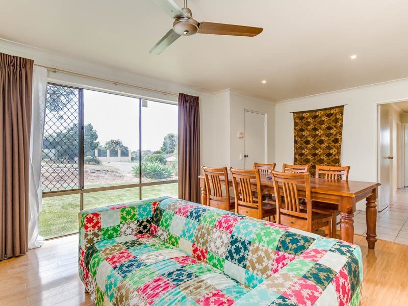 2 Cormorant Way, Yangebup WA 6164