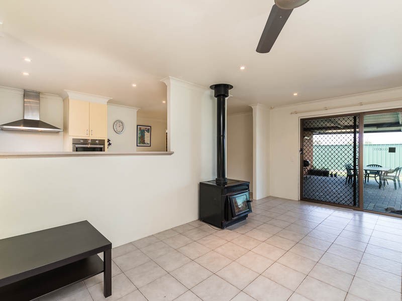 2 Cormorant Way, Yangebup WA 6164