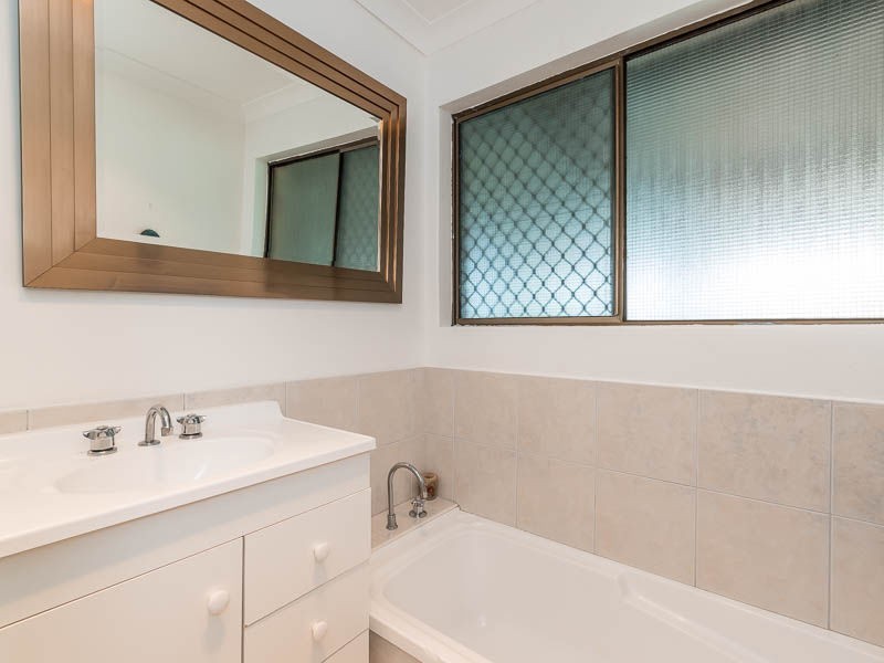 2 Cormorant Way, Yangebup WA 6164