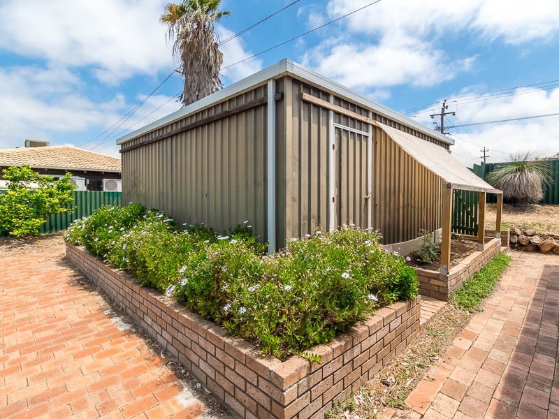 2 Cormorant Way, Yangebup WA 6164