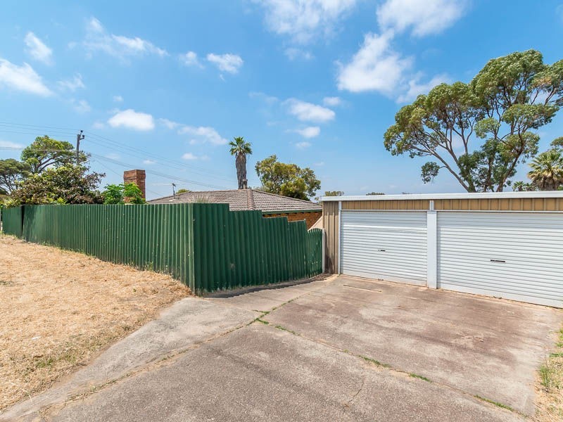 2 Cormorant Way, Yangebup WA 6164