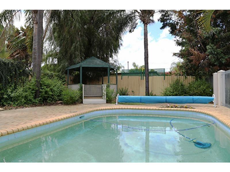 61 Benningfield Road, Bull Creek WA 6149