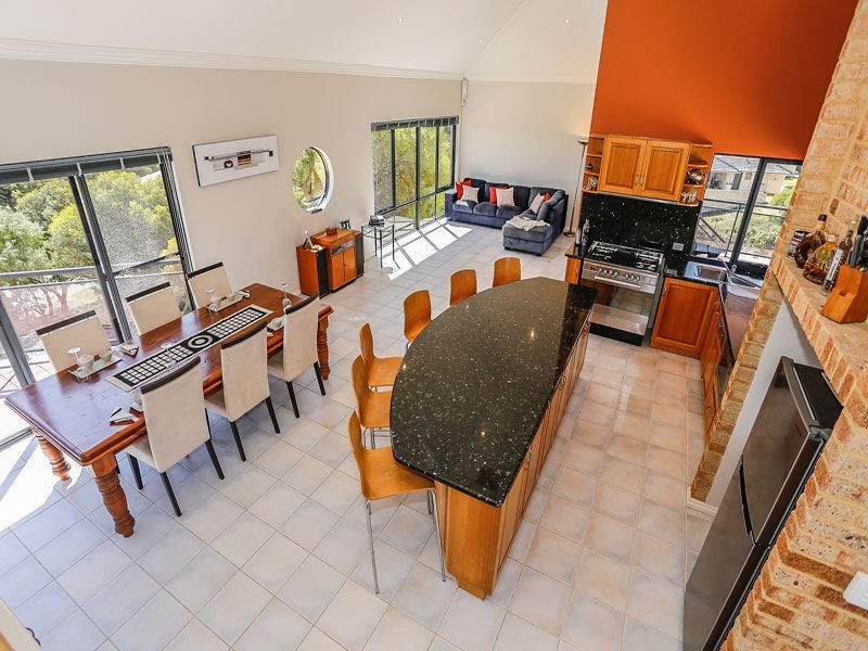 4 Kirkwall Close, Warnbro WA 6169