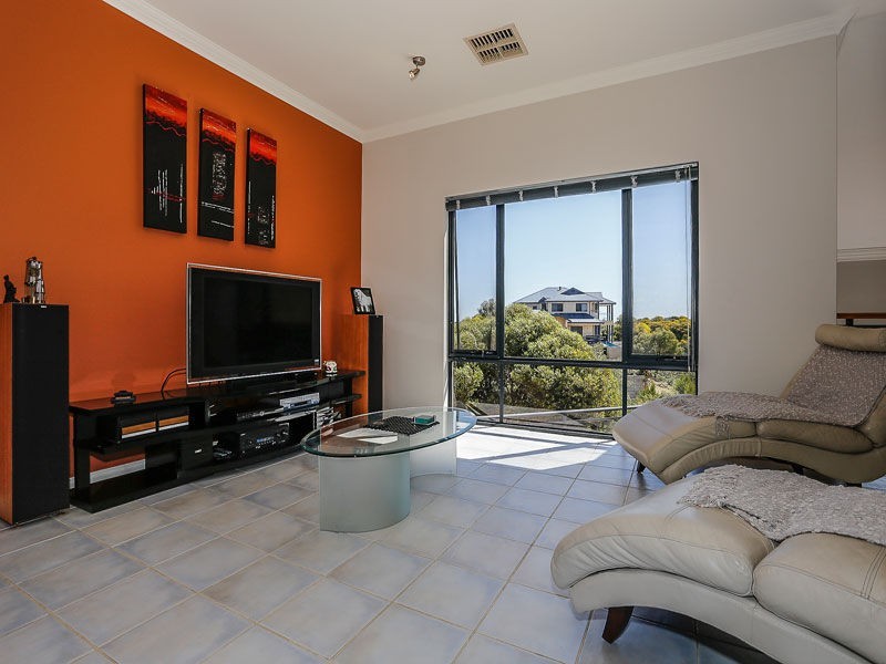 4 Kirkwall Close, Warnbro WA 6169