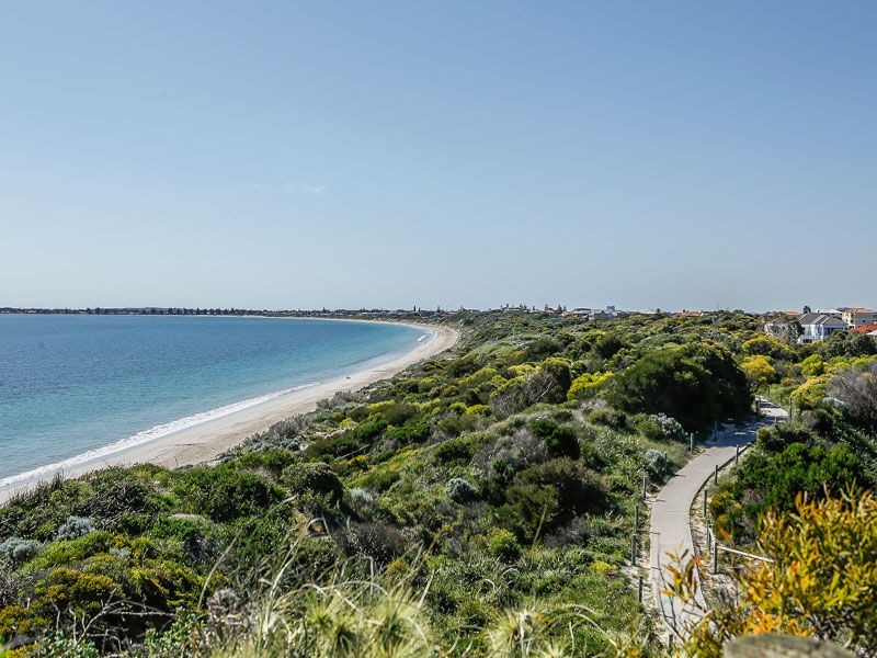 4 Kirkwall Close, Warnbro WA 6169