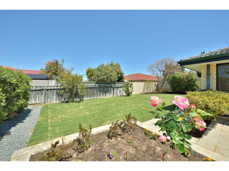 4 Daydream Plaza, Halls Head WA 6210