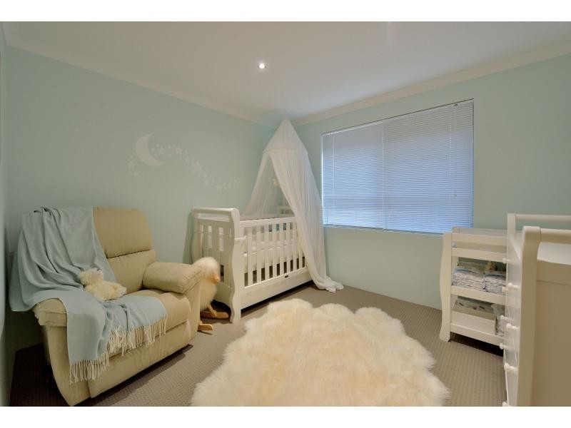 34 Santalum Circus, Halls Head WA 6210