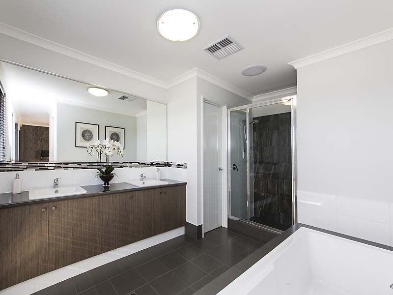 29 Charleston Road, Eglinton WA 6034