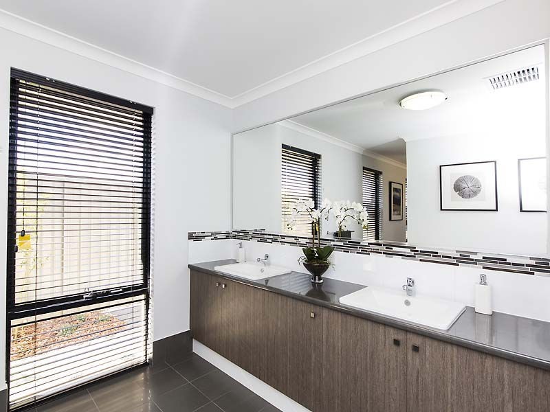 29 Charleston Road, Eglinton WA 6034