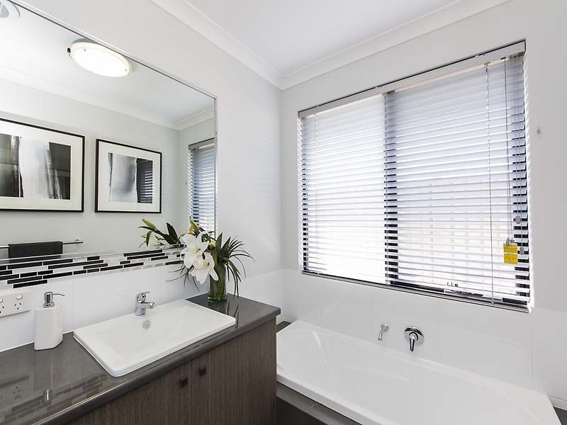 29 Charleston Road, Eglinton WA 6034