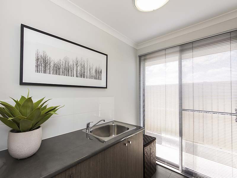 29 Charleston Road, Eglinton WA 6034