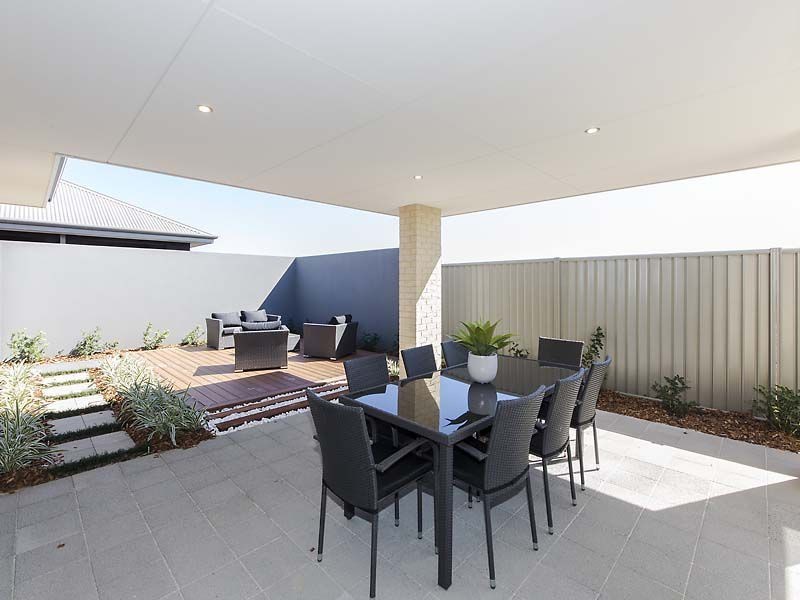 29 Charleston Road, Eglinton WA 6034