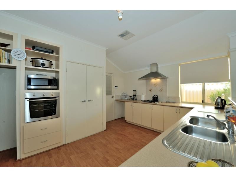 34 Carramup Circle, Port Kennedy WA 6172