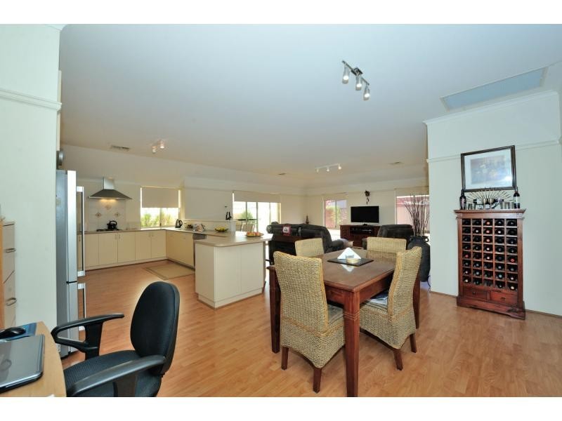 34 Carramup Circle, Port Kennedy WA 6172