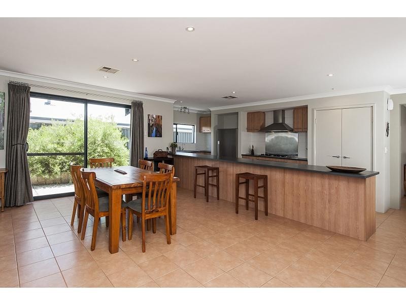 3 Longwood Bend, Aubin Grove WA 6164