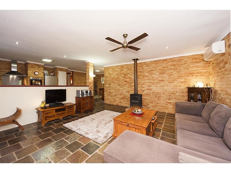 28 Normandy Gardens, Port Kennedy WA 6172