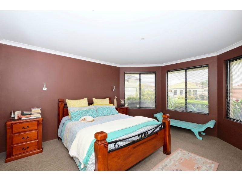 12 Oxburgh Link, Success WA 6164