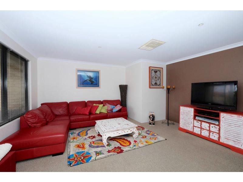 12 Oxburgh Link, Success WA 6164