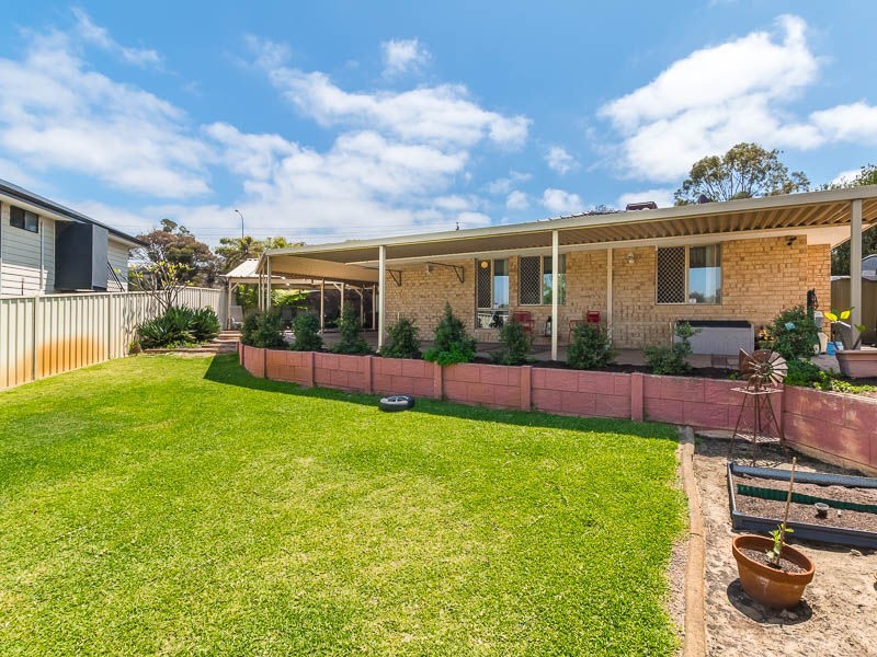 27 Conigrave Road, Yangebup WA 6164