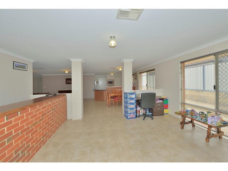106 Meadow Springs Drive, Meadow Springs WA 6210