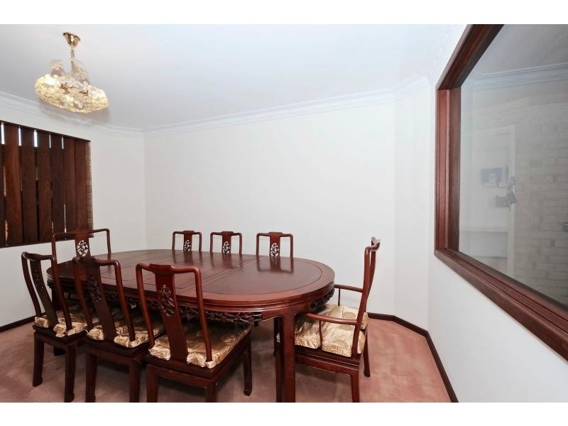 8 Coombs Place, Bateman WA 6150