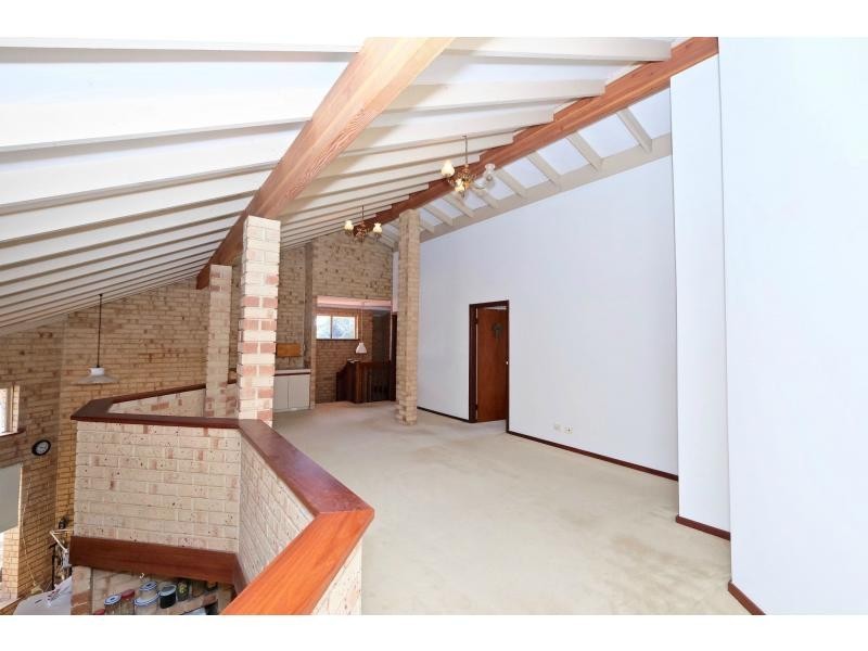 8 Coombs Place, Bateman WA 6150