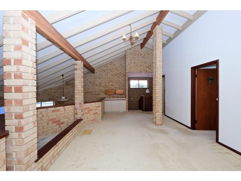 8 Coombs Place, Bateman WA 6150