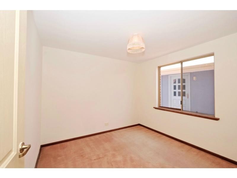 8 Coombs Place, Bateman WA 6150