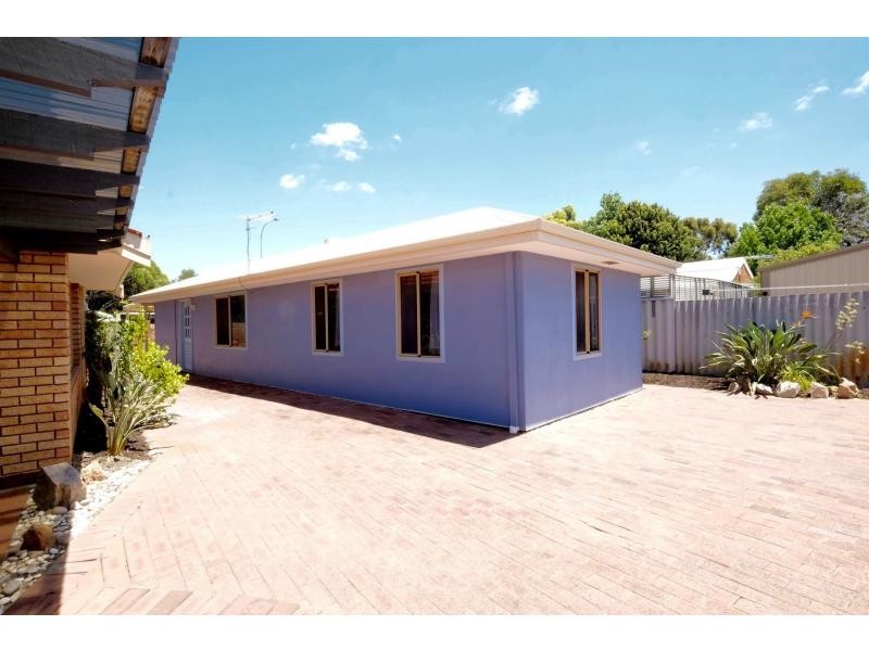 8 Coombs Place, Bateman WA 6150