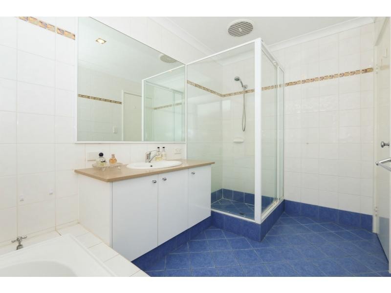 18 Cranberry Gardens, Stirling WA 6021