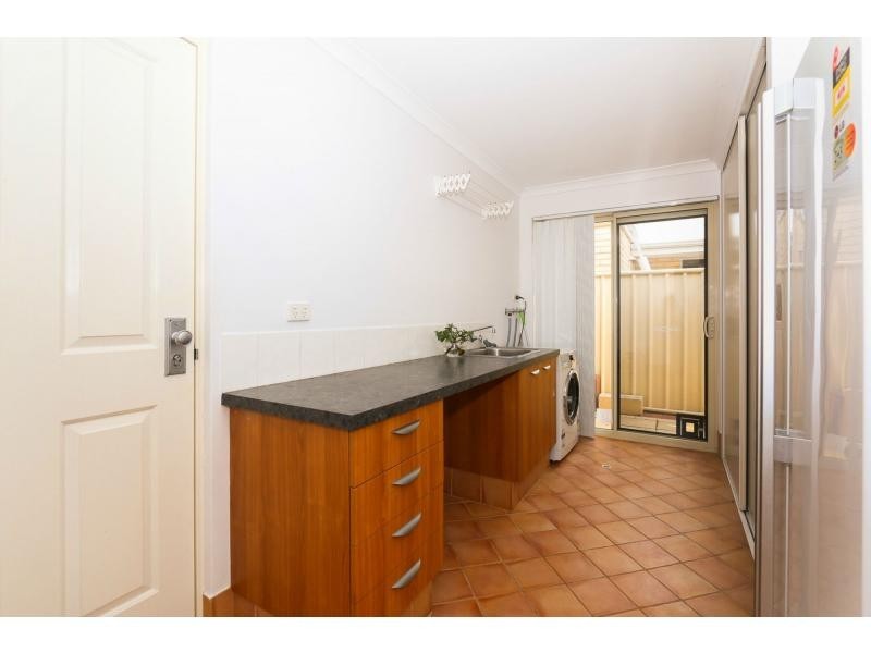 18 Cranberry Gardens, Stirling WA 6021