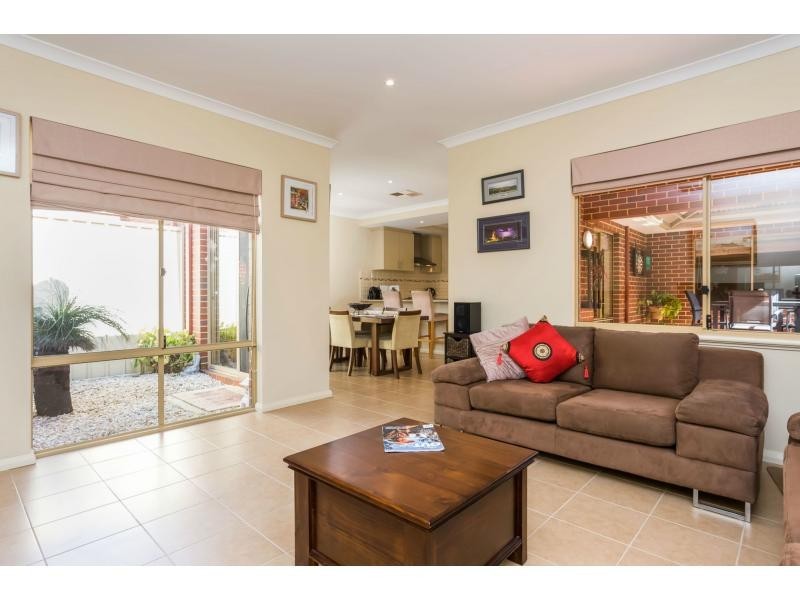 66A Cooper Street, Madeley WA 6065