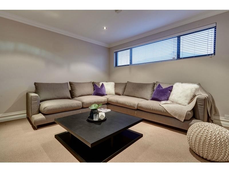 42 Carpenteria Drive, Stirling WA 6021