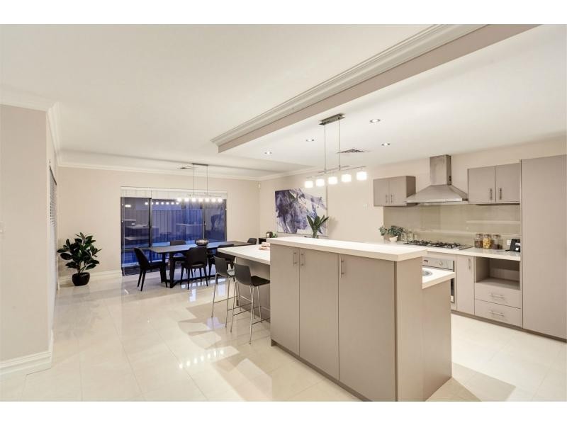 42 Carpenteria Drive, Stirling WA 6021