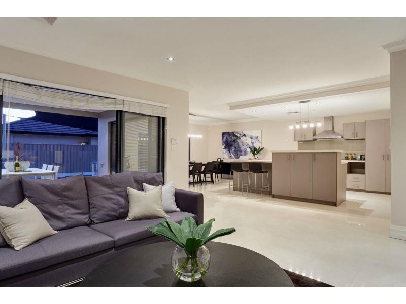 42 Carpenteria Drive, Stirling WA 6021