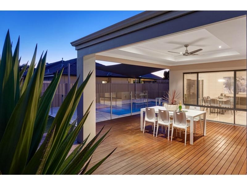 42 Carpenteria Drive, Stirling WA 6021