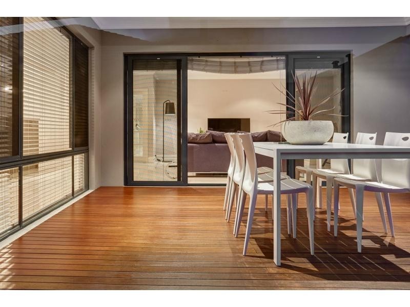 42 Carpenteria Drive, Stirling WA 6021