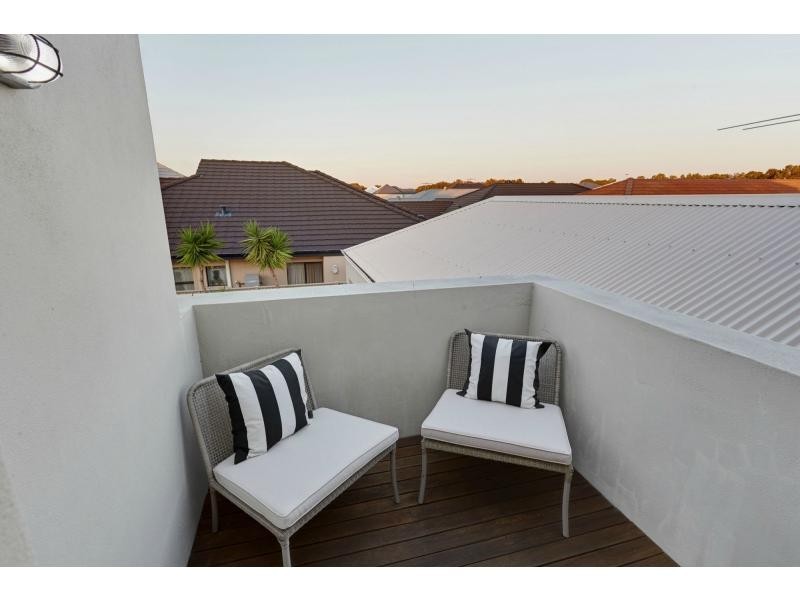 42 Carpenteria Drive, Stirling WA 6021