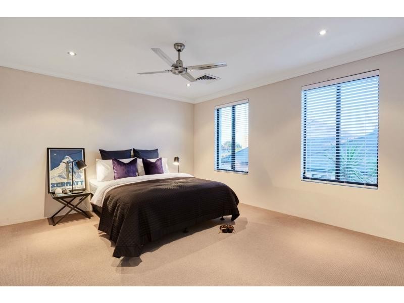 42 Carpenteria Drive, Stirling WA 6021