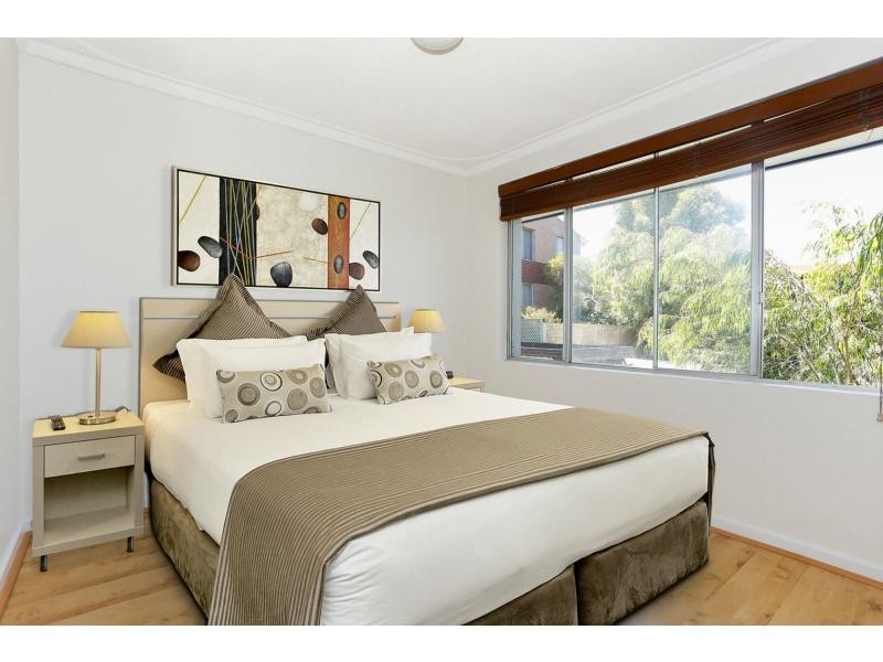 9/6 Ozone Parade, Trigg WA 6029